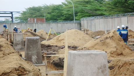 Construction des massifs du Hangar