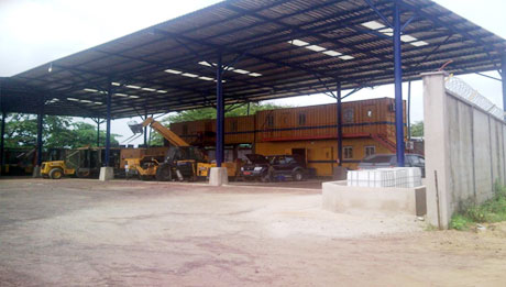 Hangar et Containeurs montés